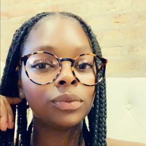 Meet your Posher, Whitney